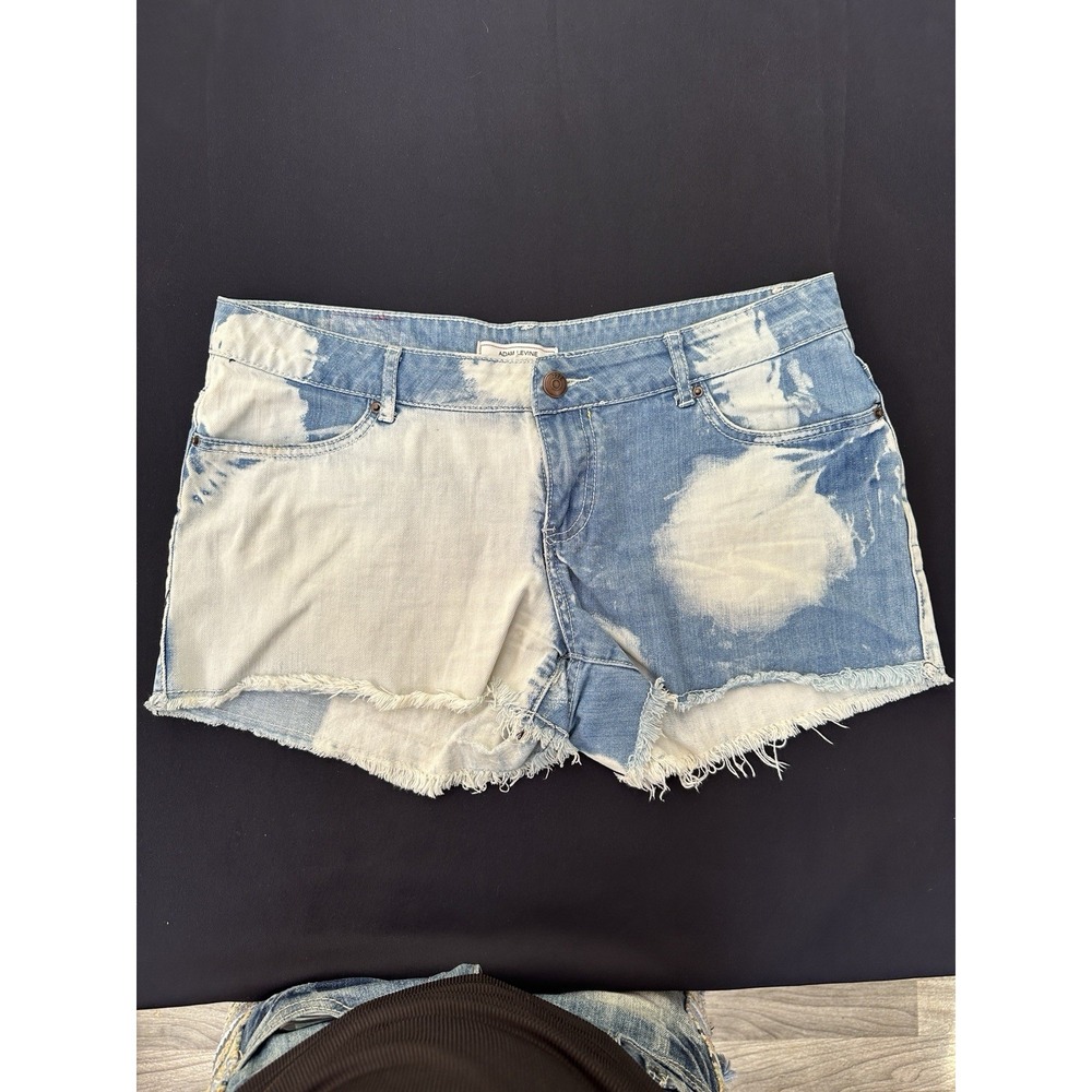 Adam Levine Bleach Wash Denim Cutoff Short Women's Size 9 Raw Hem Distressed Y2K